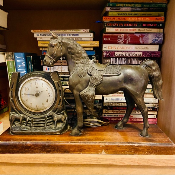Vintage Bronze Horse Mantle Clock Spartus Horseshoe & Saddle Western Equestrian - Picture 15 of 15